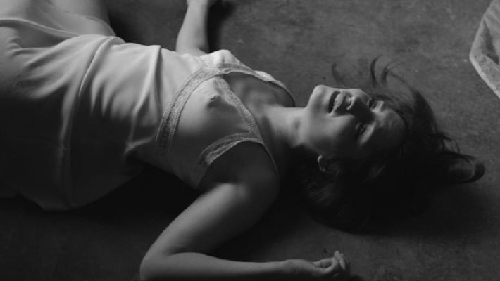 L&rsquo;&laquo;Orfeo&raquo; in bianco e nero: il tocco cinematografico di Shirin Neshat