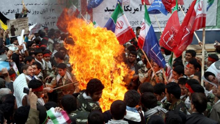 Due studentesse: &laquo;Addio Iran, scegliamo Parma. Nel nostro Paese omicidi e diritti calpestati&raquo;