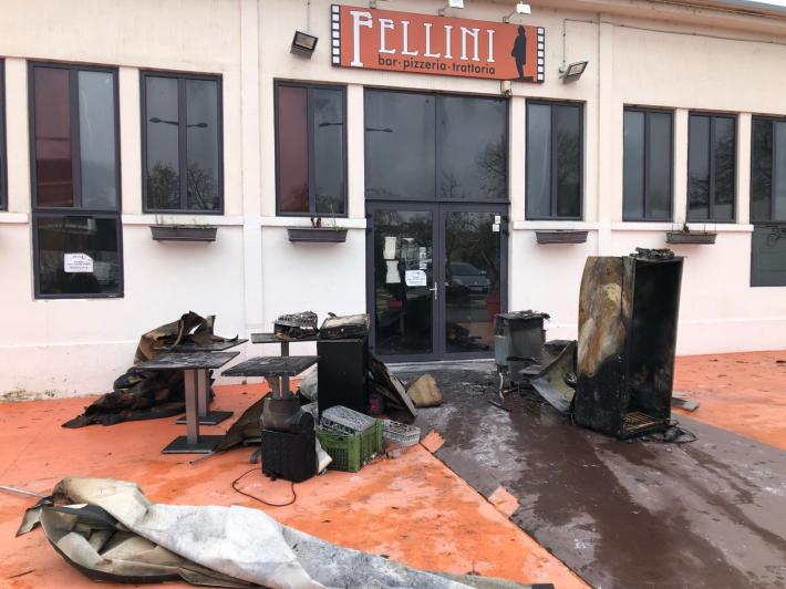 &laquo;Mi hanno bruciato il locale. Ma io non mollo&raquo;