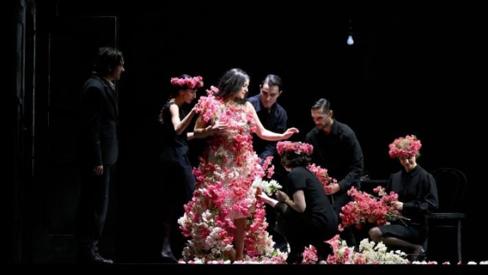 &laquo;Orfeo ed Euridice&raquo;, applausi per tutti e quella voce (&laquo;Ma siamo all'Odeon&raquo;?)