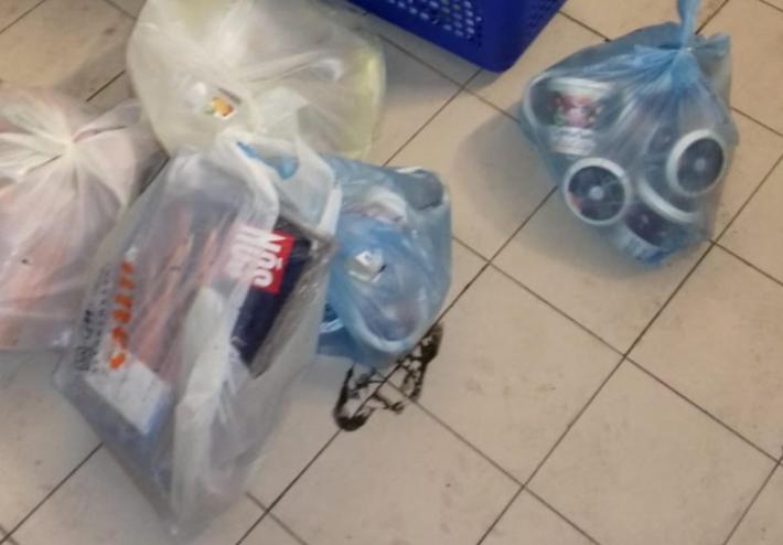 I ladri riempiono i carrelli della spesa nei magazzini dell'U2: ma il colpo della Befana fallisce