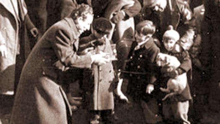 Quando Parma accolse e cur&ograve; i disperati del &laquo;treno della vergogna&raquo;