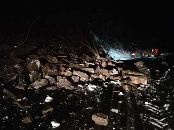 La frana si abbatte sulla strada: chiusa la provinciale Bedonia-Passo del Bocco