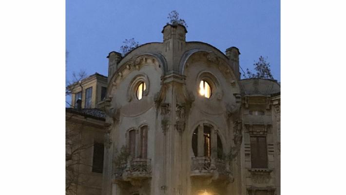 Viale Rustici, l'avevate mai notato? Quella casa che sembra un gufo...