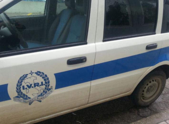 Tentano il colpo in un&rsquo;azienda meccanica: ladri costretti alla fuga 