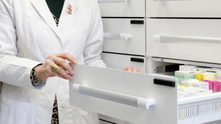 Vignali: &laquo;Regione, il nuovo ticket sui farmaci obbliga i cittadini a curarsi di meno&raquo;