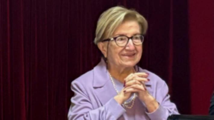 La prof innamorata della natura e della pace