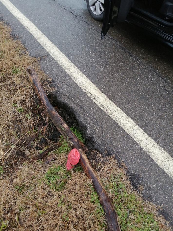 "Buca pericolosa  in Strada Pedrignano"