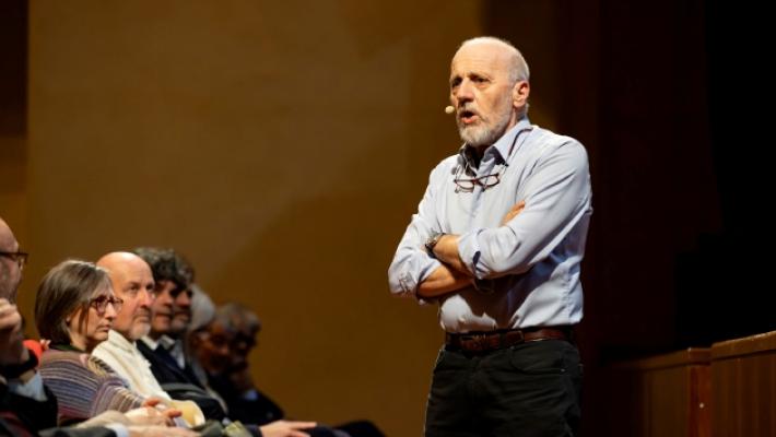 Trasportati da fiumi di parole: Paolini e l'emergenza acqua