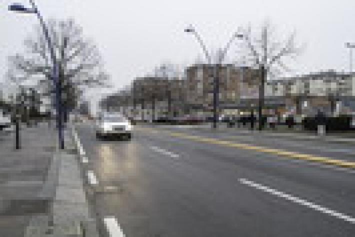 Viale Piacenza, pedone aggredisce i vigili