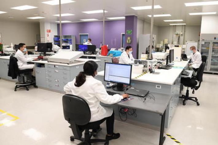 Inail, nel 2020 131mila contagi sul lavoro, il 6% del totale