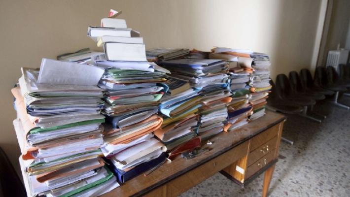 Battaglia per l'affido del figlio, condannate la madre e la sua avvocata