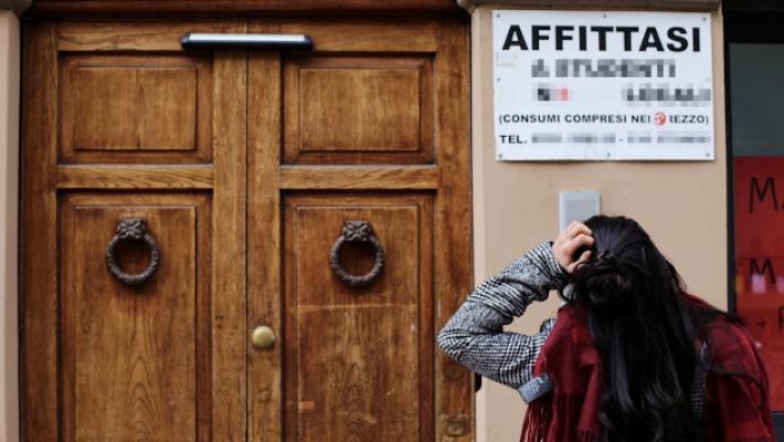 &laquo;Ho un bimbo piccolo e nessuno vuole affittarmi una casa&raquo;