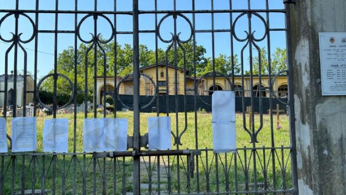 Cimitero di Bargone, 60 famiglie costrette a riesumare i propri cari