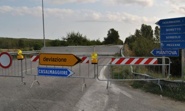 Ponte sul Po, la chiusura costa 52 milioni a imprese e pendolari