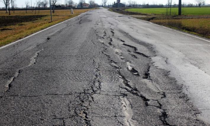 Strade dissestate, &egrave; emergenza