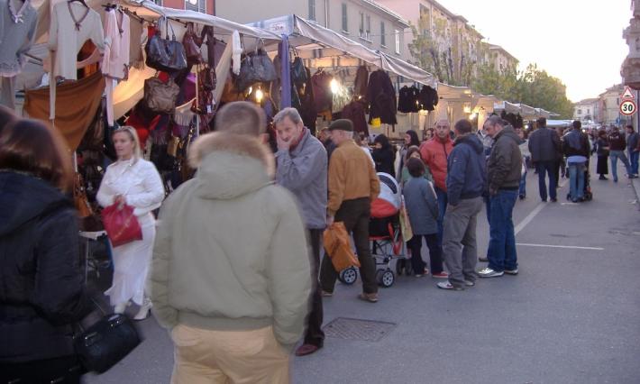 Mercato di Forte dei Marmi, attrito con Parma