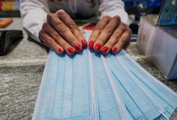 L'Istat aggiorna il paniere: entrano mascherine, gel e monopattini in sharing 