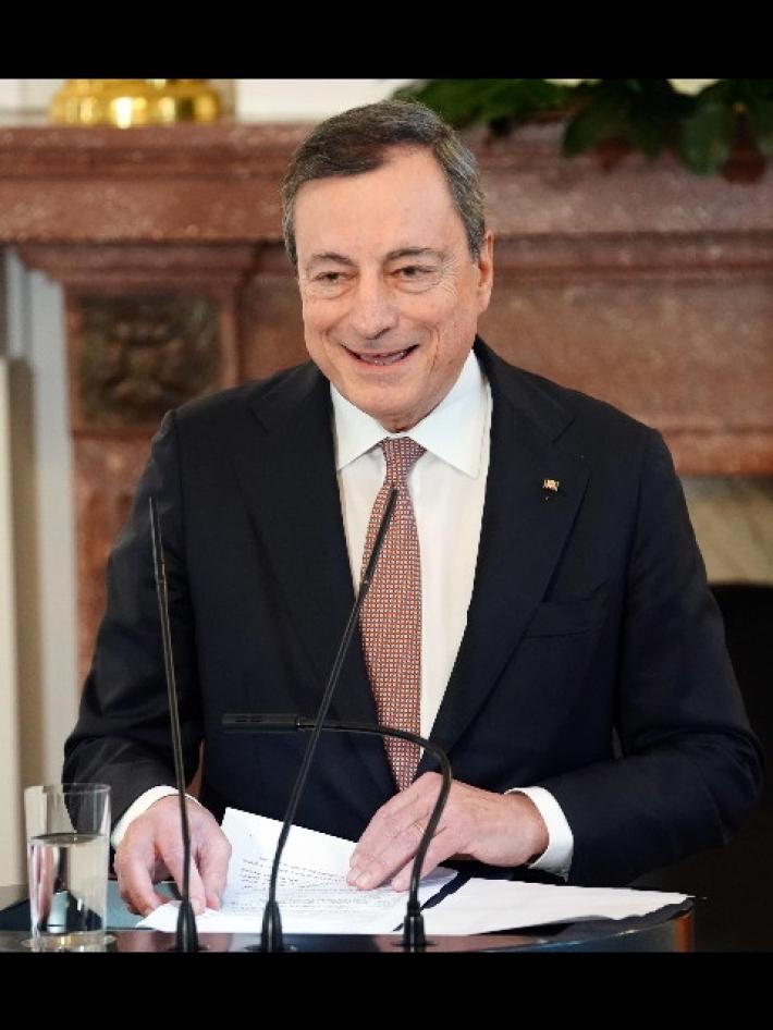 Il popolo dei social accoglie Draghi fra timori e ironia