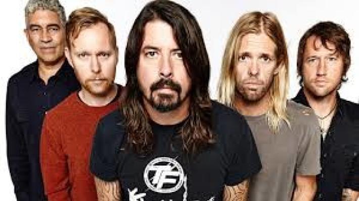 Foo Fighters, esce il nuovo album "Medicine at Midnight"
