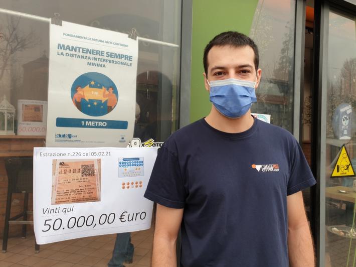 Gioca due euro e ne vince 50mila: &laquo;Cambier&ograve; l'auto&raquo;