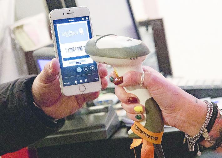 Contanti addio: anche Parma tenta la sorte&nbsp; con bancomat, carte di credito e app