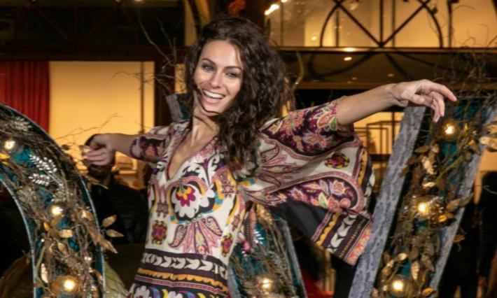 L'influencer Paola Turani si racconta: le giornate in tuta e il suo matrimonio con tre abiti