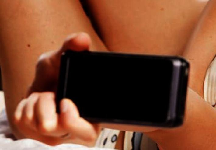 Ricatta 12enne adescata sui social, condannato 20enne romeno