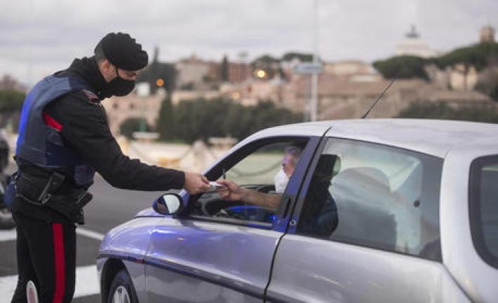 Le Regioni al Governo: prorogare il divieto di spostamenti 