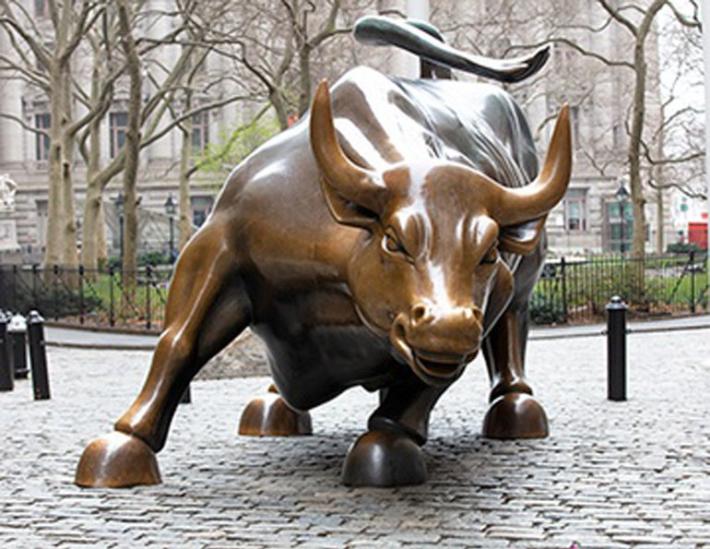 Morto Arturo Di Modica, realizz&ograve; il superfotografato "Toro di Wall Street"