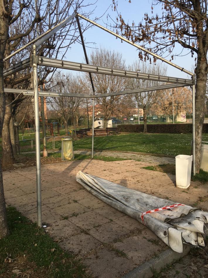 Il circolo Punto Blu di nuovo nel mirino dei vandali