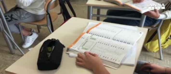 Scuola: oltre 1000 euro la spesa tra libri, astucci, zaini