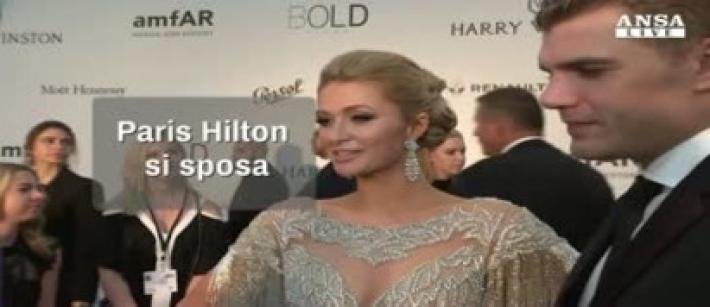 Paris Hilton si sposa