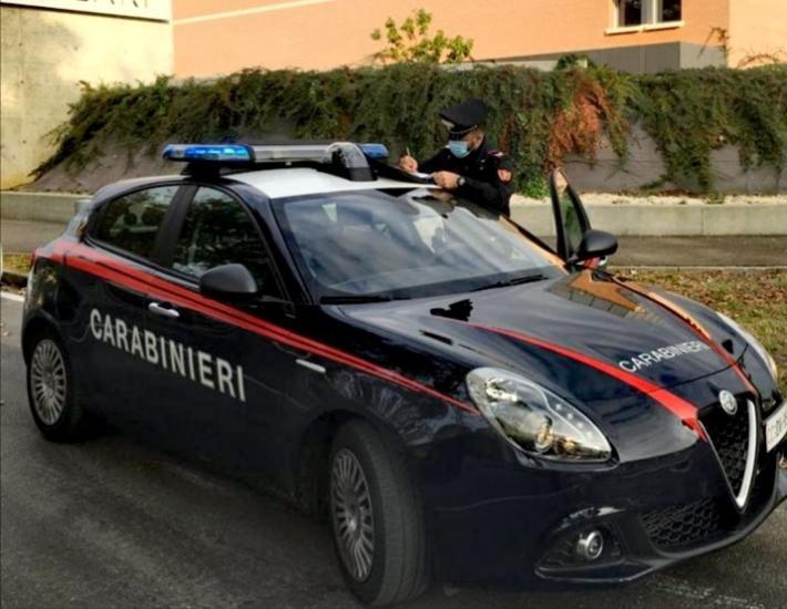 Minorenne non va a scuola e stacca il cellulare: la trovano i carabinieri