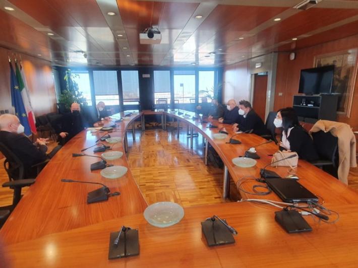 Rivedere le restrizioni e aiuti economici: Bonaccini tende la mano agli organizzatori di eventi