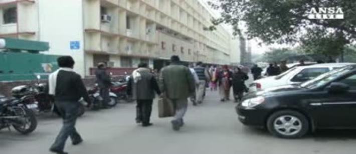 India depenalizza l'adulterio, solo l'uomo poteva denunciare