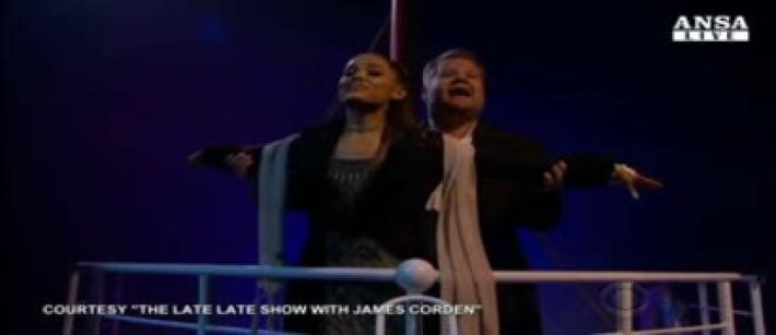 Ariana Grande e James Corden reinventano "Titanic" 