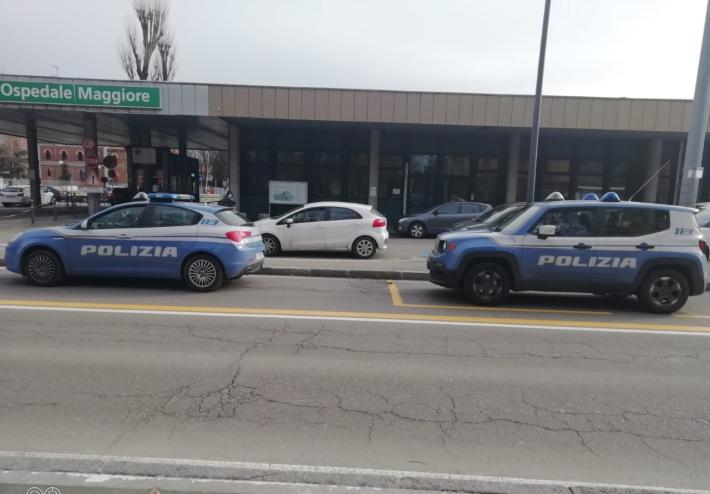 Chiede l'elemosina e poi molesta una donna davanti al Maggiore: daspo urbano per un 35enne