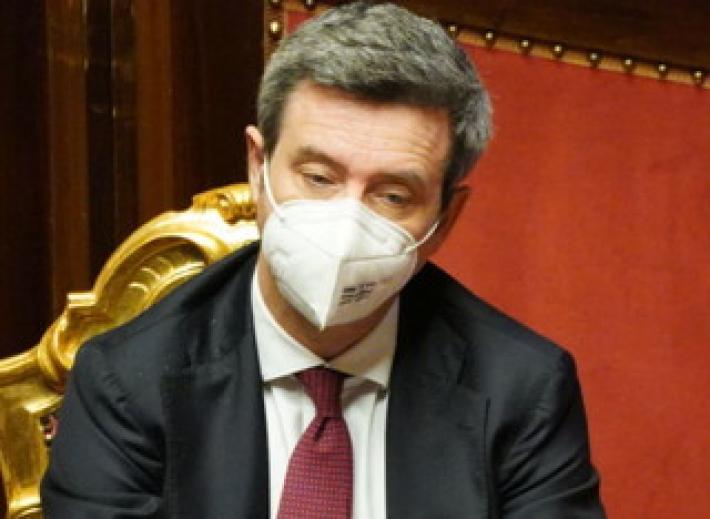 Orlando "Stop licenziamenti fino a ottobre per chi non ha cig"