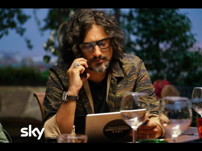 Alessandro Borghese: "Ho il Covid, spero di levarmelo di mezzo"