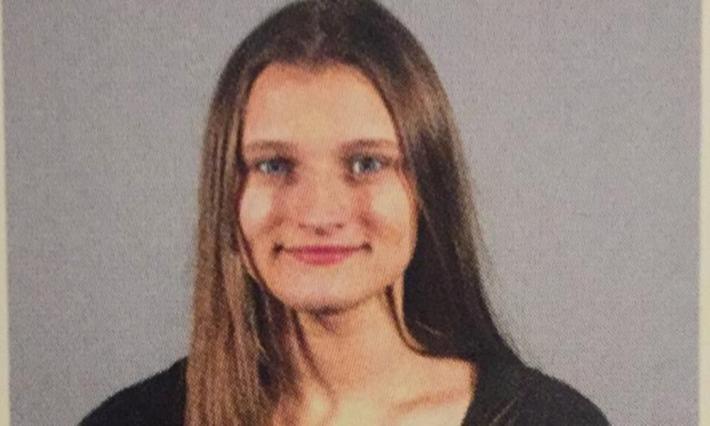 E' morta Adriana Cires, studentessa dell'Ulivi investita da un furgone: aveva 18 anni