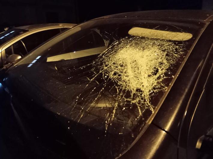 Vandali all'opera a Gaiano, danneggiate 4 auto