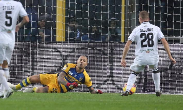 Parma, la diga cede dopo un'ora