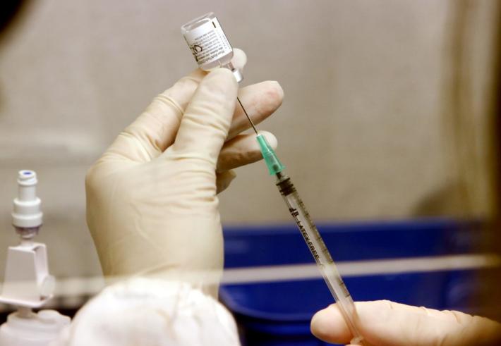 Vaccino, Figliuolo: "Entro 24 ore un milione di dosi alle regioni"