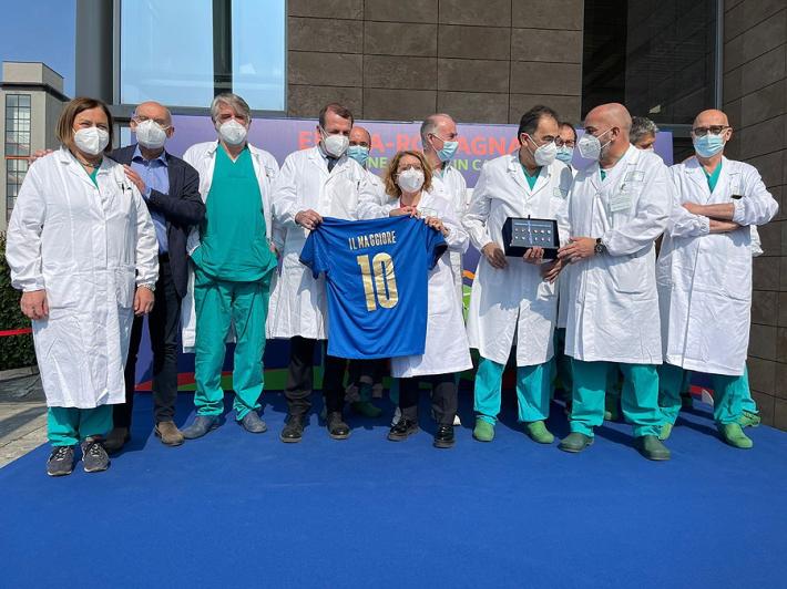Gli azzurri in visita all'ospedale Maggiore 