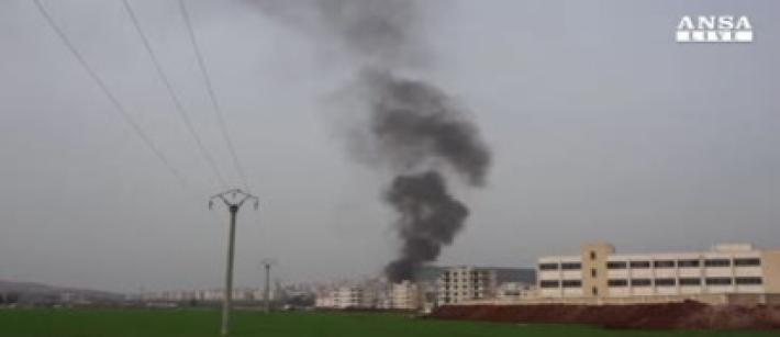 Le forze di Assad ad Afrin, Turchia minaccia lo scontro