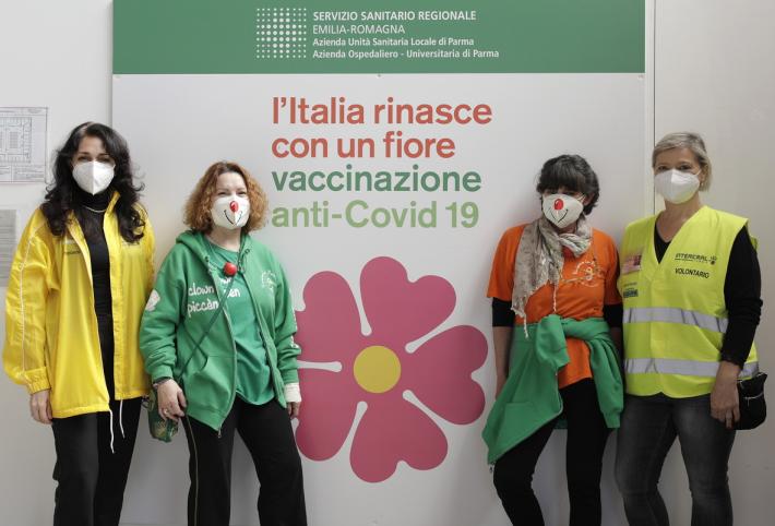Cento volontari per dare una mano a chi si deve vaccinare