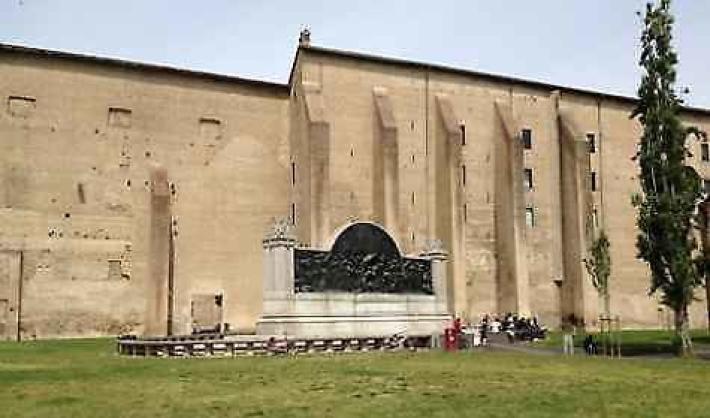 Tanta gente in centro ma pochi i comportamenti scorretti