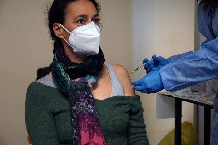 Professioni sanitarie, ti vaccini o cambi mansione: quasi tutti d'accordo