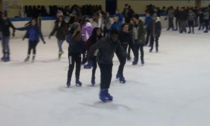 Installata e subito rimossa la pista di pattinaggio